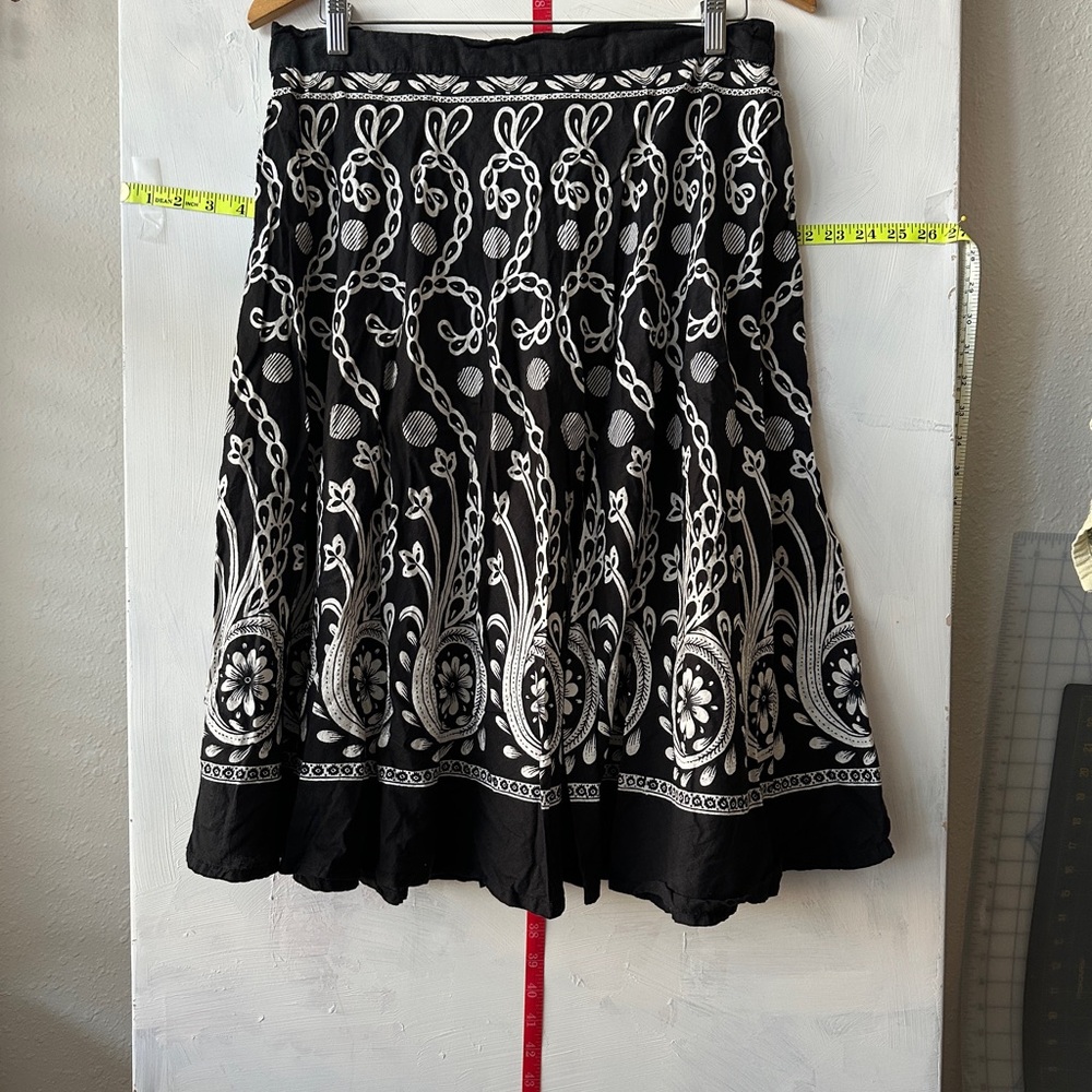 Black and White A-Line Print Skirt